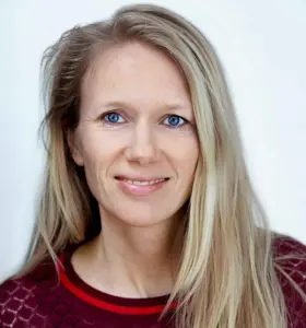 Marie Høgh - Sognepræst, klummeskribent og litteraturanmelder. Med afsæt i det kristne menneskesyn udfolder hun de vilkår, der former os, uanset tid og tendens.