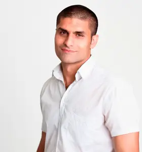 Nagieb Khaja
