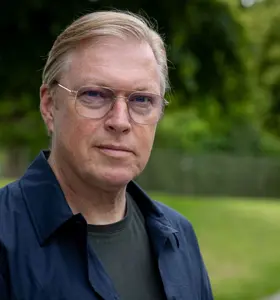 Steen Nørskov - DR-korrespondent og prisbelønnet journalist med skarpt blik på Tyskland og Europas udvikling i en tid præget af kriser og forandringer.