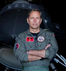 Thomas Kristensen - Foredragsholder med erfaring som jagerpilot, der giver et unikt indblik i tilværelsen i cockpittet og de udfordringer, der følger med.