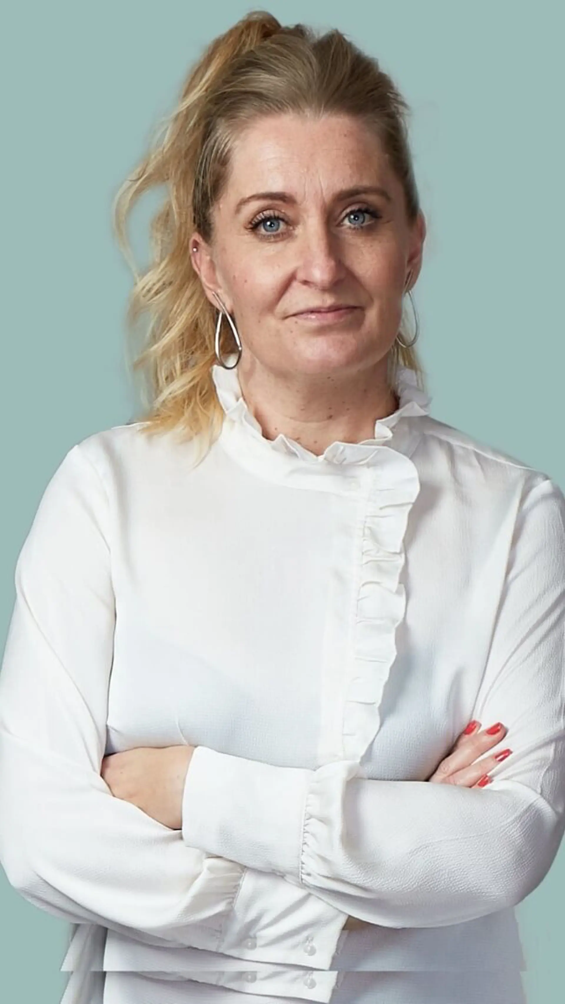Julie Lindegaard - <p dir="ltr">Moderator, journalist, forfatter,<em> </em>bestyrelsesmedlem<em> </em>og foredragsholder med skarphed, nærvær og stærke samtaler i centrum.&nbsp;</p>
