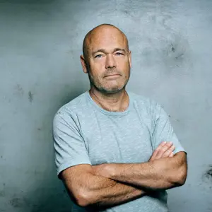 Peter Øvig Knudsen