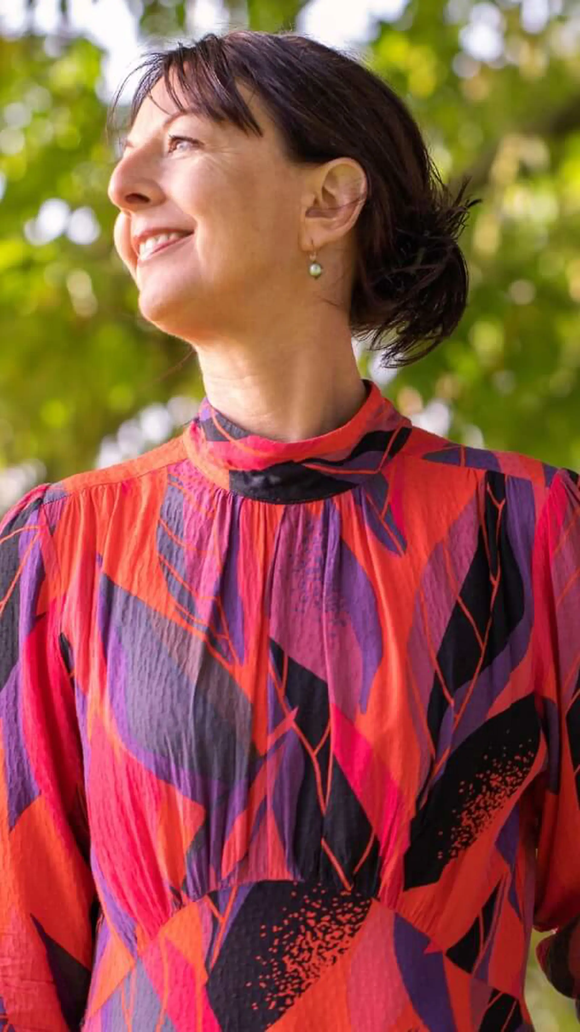 Iben Krogsdal - <p>Forfatter, salmedigter og skribent, der gennem de seneste år har skrevet salmedigte, salmer, noveller, koncertfortællinger og korværker.</p>