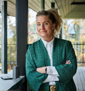 Julie Lindegaard - Moderator, journalist, forfatter, bestyrelsesmedlem og foredragsholder med skarphed, nærvær og stærke samtaler i centrum.&nbsp;