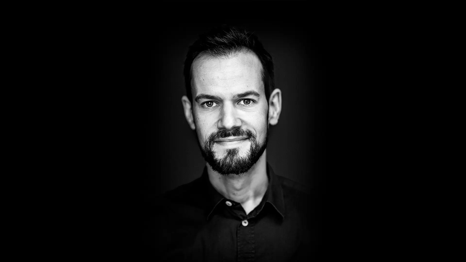 Ole Hall - <p>Ole Hall er prisbelønnet journalist og forfatter, der i 2023 udgav biografien "Techmogulen Elon Musk".</p>