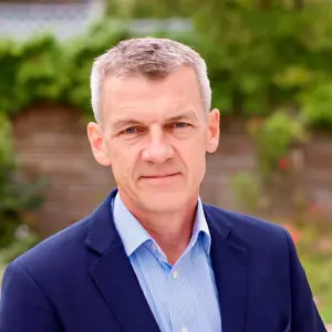Peter Bartram