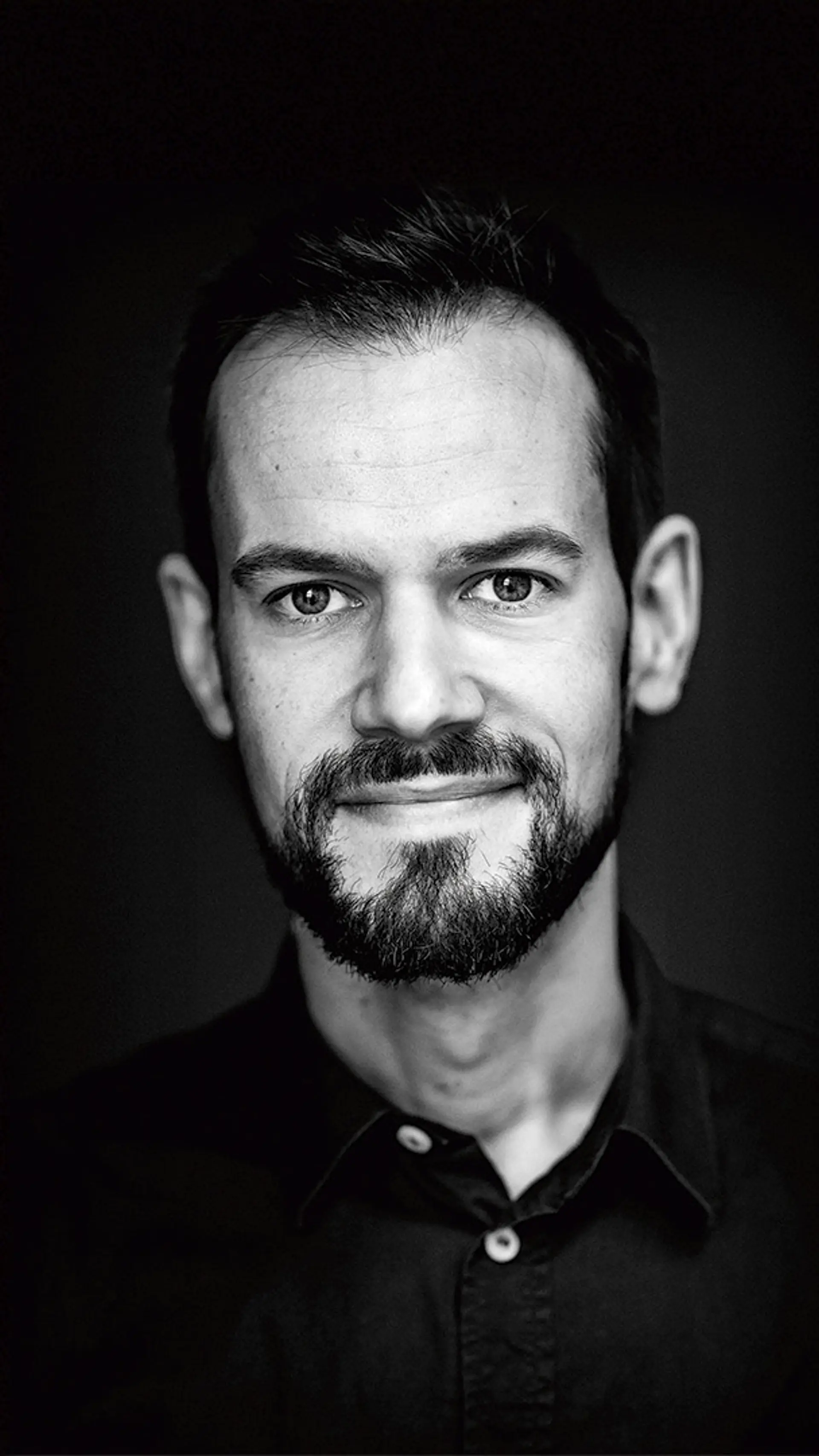 Ole Hall - <p>Ole Hall er prisbelønnet journalist og forfatter, der i 2023 udgav biografien "Techmogulen Elon Musk".</p>