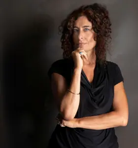 Roxana Kia