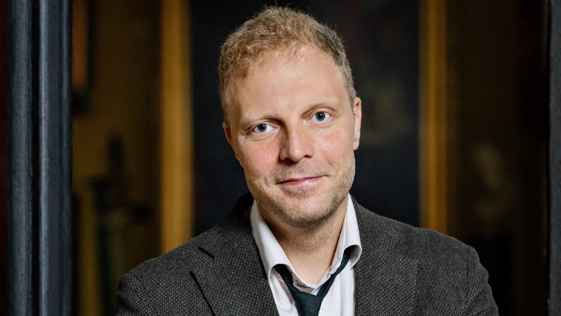 Anders Ravn Sørensen - Forfatter, lektor og erhvervshistoriker ved CBS, der de seneste 10 år har beskæftiget sig med krydsfeltet mellem erhvervshistorie og kulturhistorie. 